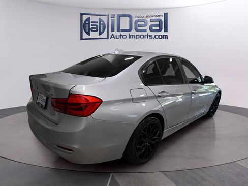 Used 2018 BMW 320i xDrive Sedan AWD/4WD image 5