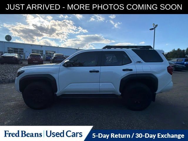 Used 2025 Toyota 4Runner TRD Off-Road Premium AWD/4WD image 4