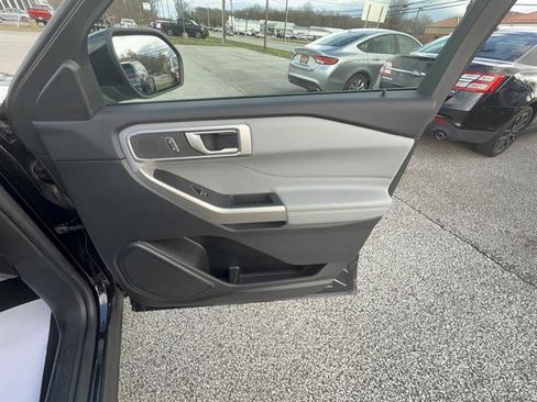 Certified 2023 Ford Explorer XLT w/ Equipment Group 202A image 28