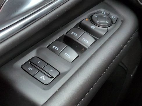 Used 2023 Chevrolet Suburban LT AWD/4WD image 22