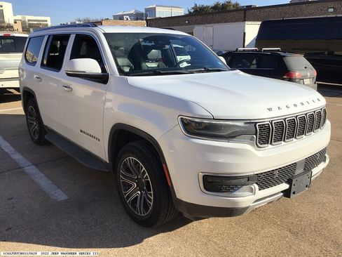 Used 2022 Jeep Wagoneer Series III image 3