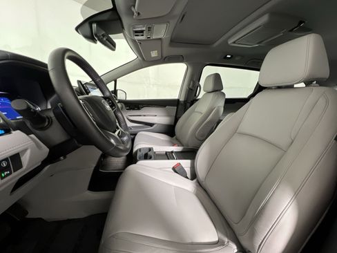 Used 2023 Honda Odyssey Touring image 13