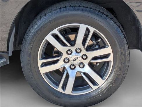 Used 2023 Ford Expedition XLT RWD image 7