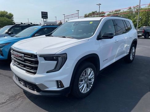 Used 2026 GMC Acadia Elevation w/ Elevation Premium Package FWD image 3