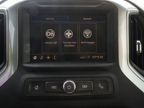 Used 2022 Chevrolet Silverado 2500 Custom w/ Custom Value Package image 17