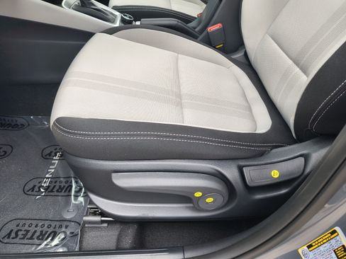 New 2026 Hyundai Venue SEL FWD image 19