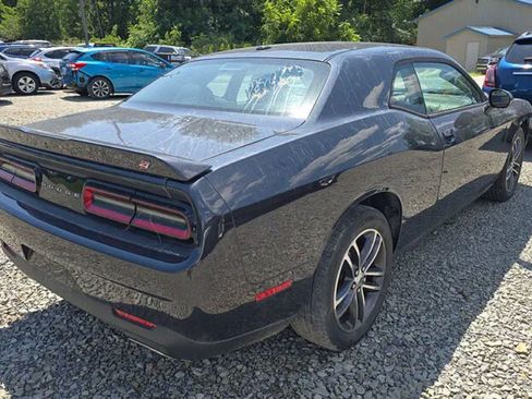 Used 2019 Dodge Challenger SXT AWD/4WD image 3