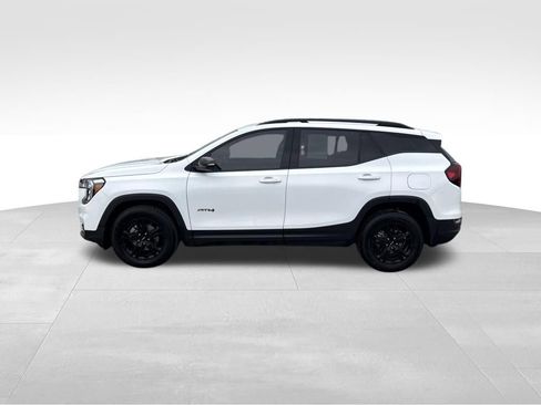 Used 2023 GMC Terrain AT4 AWD/4WD image 3