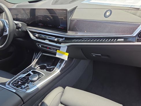 New 2026 BMW X7 M60i w/ Climate Comfort Package AWD/4WD image 17
