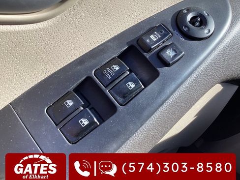 Used 2008 Hyundai Elantra SE FWD image 17
