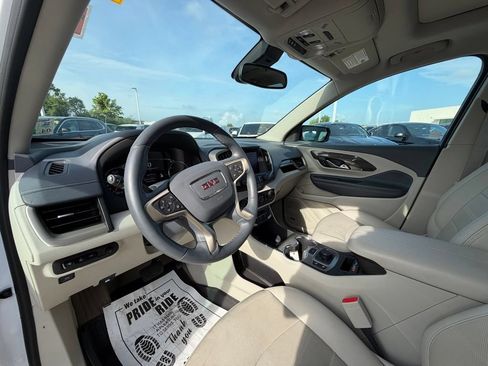 Used 2023 GMC Terrain Denali w/ LPO, Floor Liner Package AWD/4WD image 8
