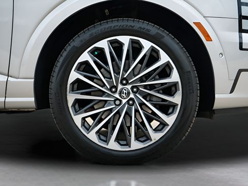 Certified 2026 Hyundai Palisade Calligraphy AWD/4WD image 9