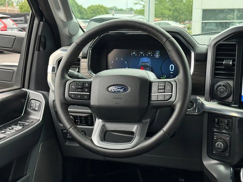 Used 2025 Ford F150 Lariat w/ Equipment Group 501A Mid AWD/4WD image 8