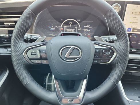 Used 2026 Lexus TX 500h AWD w/ Technology Package image 9