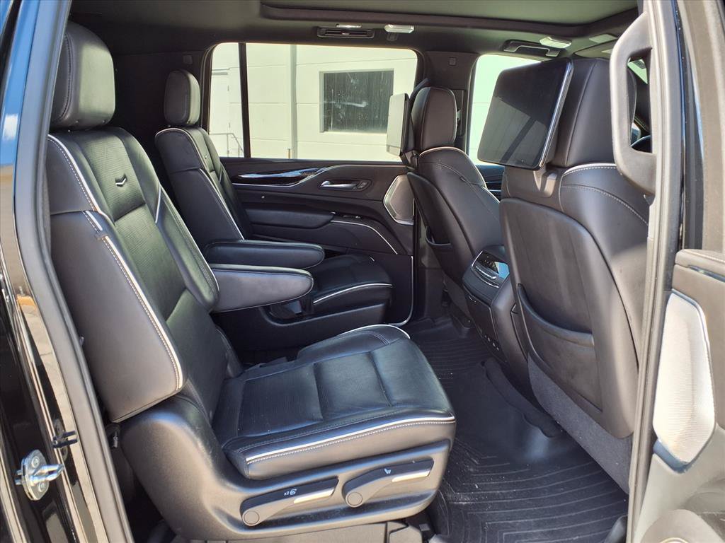 Used 2021 Cadillac Escalade ESV Sport w/ Driver Assist Tech Package AWD/4WD image 10