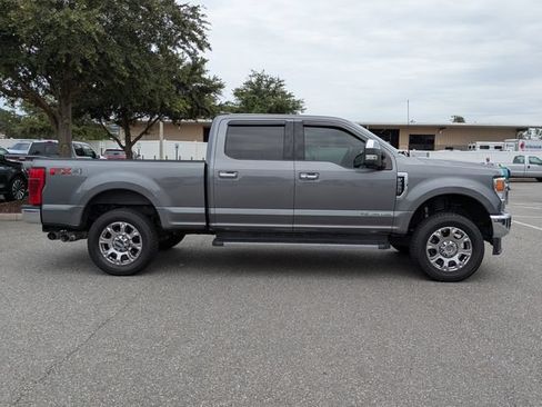 Used 2022 Ford F250 Lariat w/ Lariat Ultimate Package AWD/4WD image 3