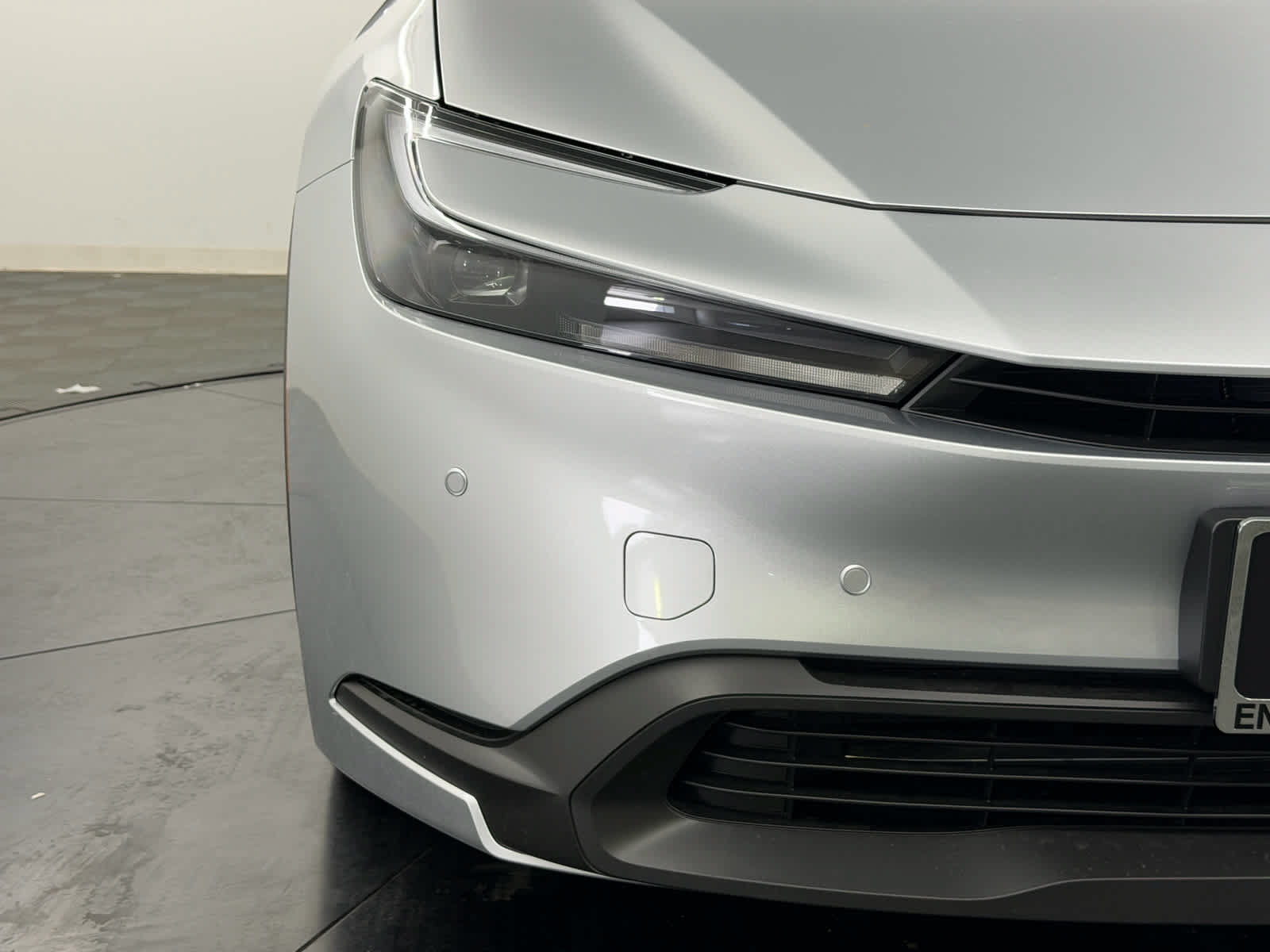 New 2027 Toyota Prius LE FWD image 7