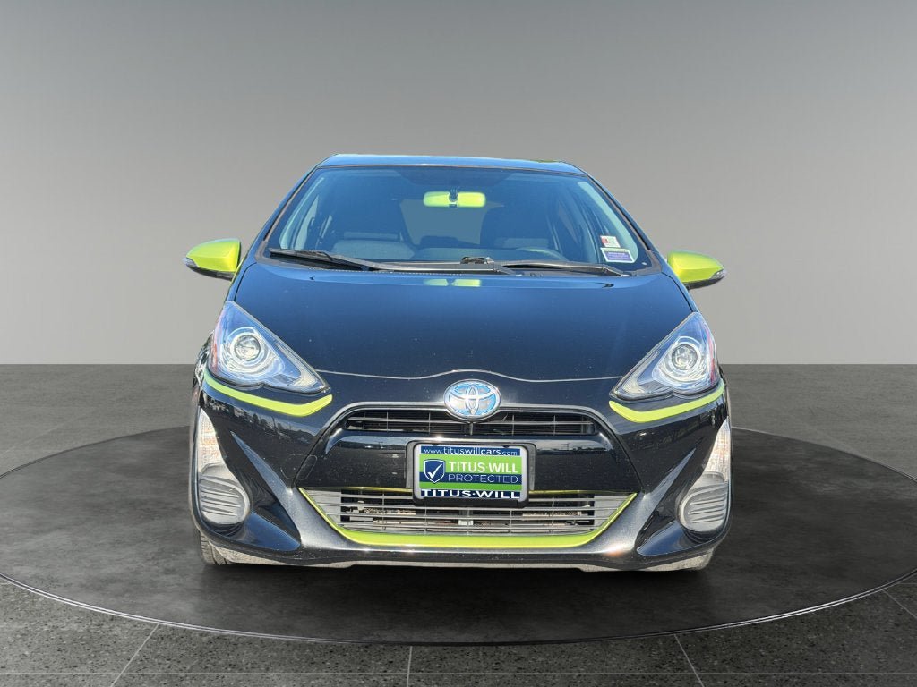 Used 2016 Toyota Prius C Persona Series FWD image 2