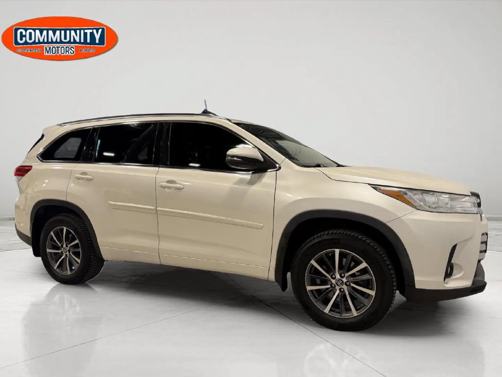 Used 2018 Toyota Highlander XLE w/ Protection Package #3 AWD/4WD image 10