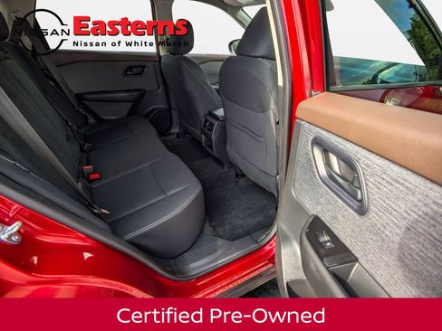 Used 2023 Nissan Rogue S image 32