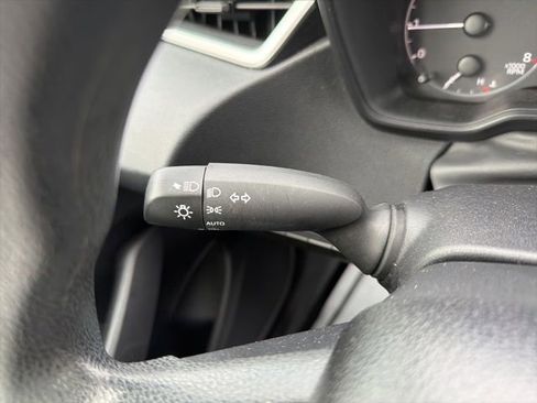 Used 2024 Toyota Corolla LE image 33