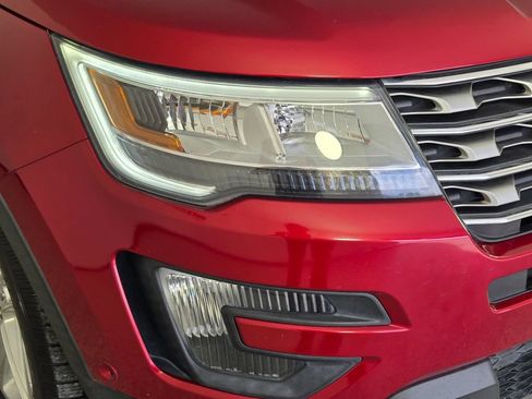 Used 2016 Ford Explorer Limited w/ Equipment Group 301A FWD image 9