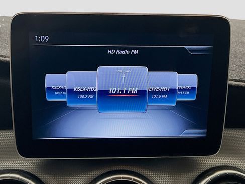 Used 2019 Mercedes-Benz CLA 250 image 11