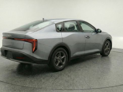 Used 2025 Kia K4 FWD image 9