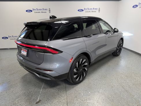 Used 2024 Lincoln Nautilus Reserve w/ Equipment Group 202A image 6