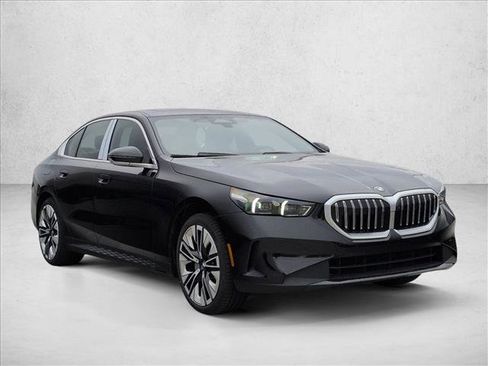 New 2026 BMW 530i xDrive w/ Premium Package AWD/4WD image 7