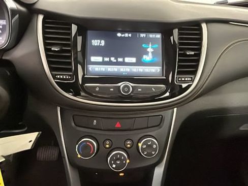 Used 2017 Chevrolet Trax LS FWD image 23