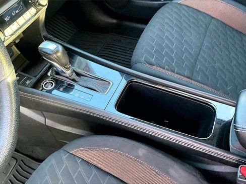 Used 2021 Nissan Kicks SR image 15