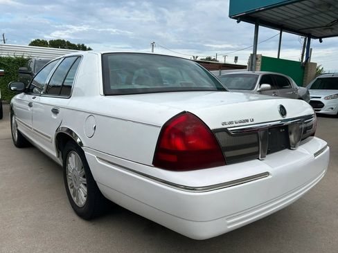 Used 2010 Mercury Grand Marquis LS RWD image 2