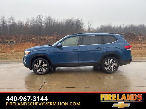 Used 2025 Volkswagen Atlas SE image 6