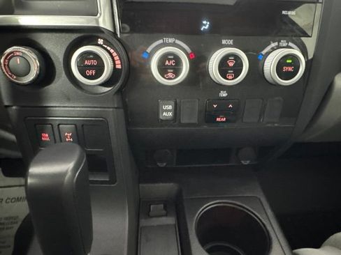 Used 2019 Toyota Sequoia SR5 AWD/4WD image 17