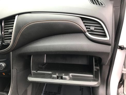 Used 2020 Chevrolet Trax LT image 41