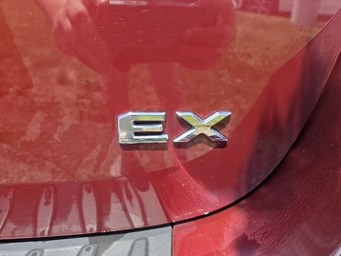 Used 2018 Kia Sedona EX FWD image 4