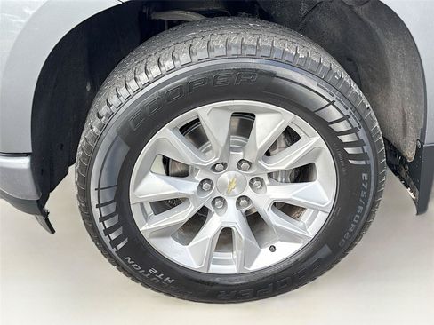 Used 2020 Chevrolet Silverado 1500 Custom w/ Custom Value Package AWD/4WD image 29