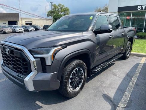 Used 2022 Toyota Tundra SR5 AWD/4WD image 3