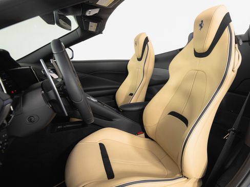 Certified 2025 Ferrari Roma Spider image 35