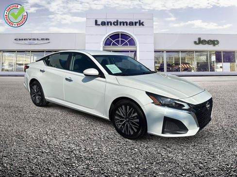 Used 2023 Nissan Altima 2.5 SV FWD image 1