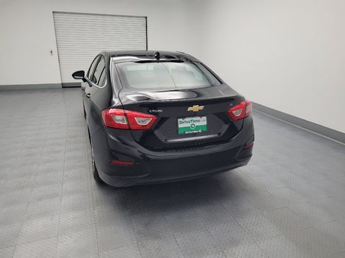 Used 2019 Chevrolet Cruze LT FWD image 6