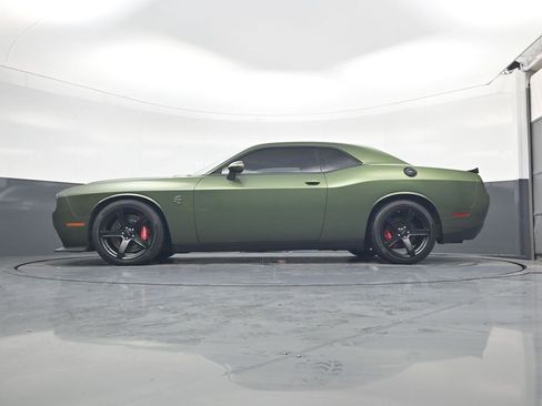 Used 2022 Dodge Challenger SRT Hellcat w/ Plus Package image 18