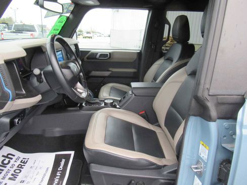 Used 2023 Ford Bronco Wildtrak image 14