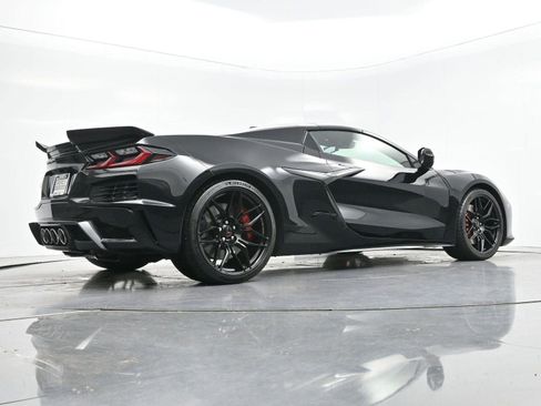 Used 2025 Chevrolet Corvette Z06 RWD image 58