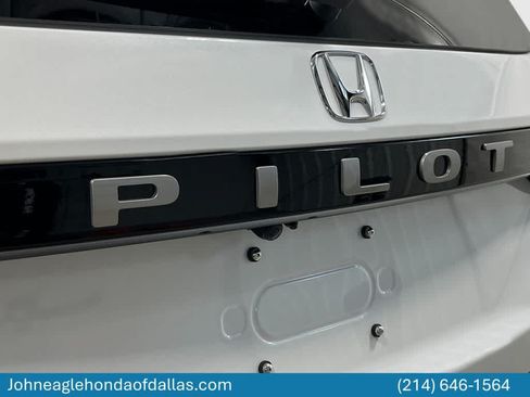 New 2026 Honda Pilot Elite image 9