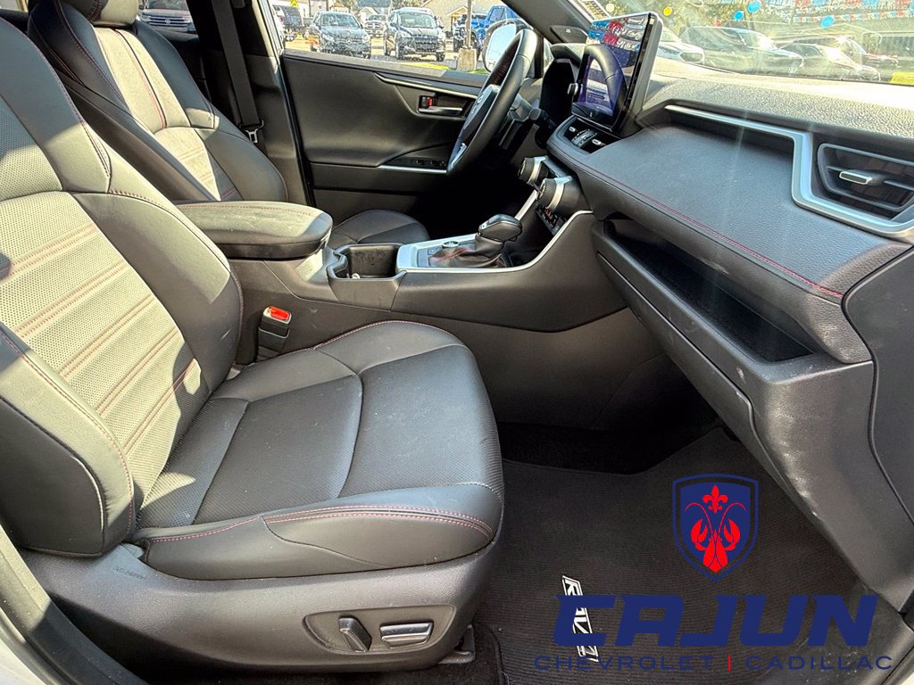 Used 2025 Toyota RAV4 XSE w/ Premium Package AWD/4WD image 31