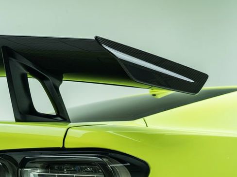 Used 2021 Chevrolet Camaro ZL1 RWD image 15