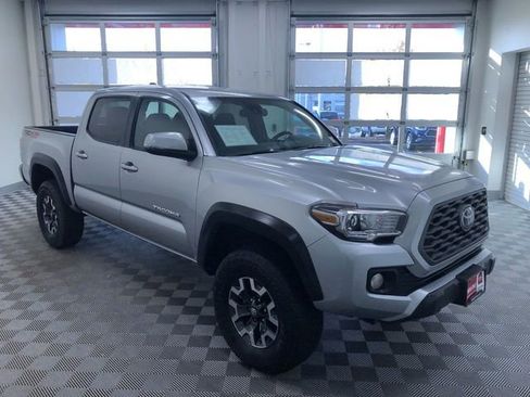 Used 2023 Toyota Tacoma TRD Off-Road image 8