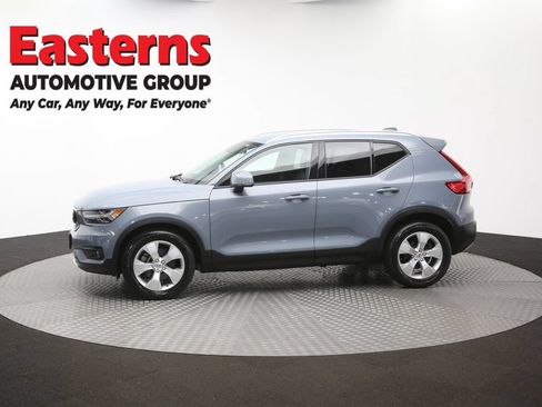 Used 2021 Volvo XC40 T4 Momentum FWD image 58